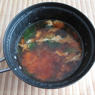 ラーメンのタレで、小松菜の中華スープ